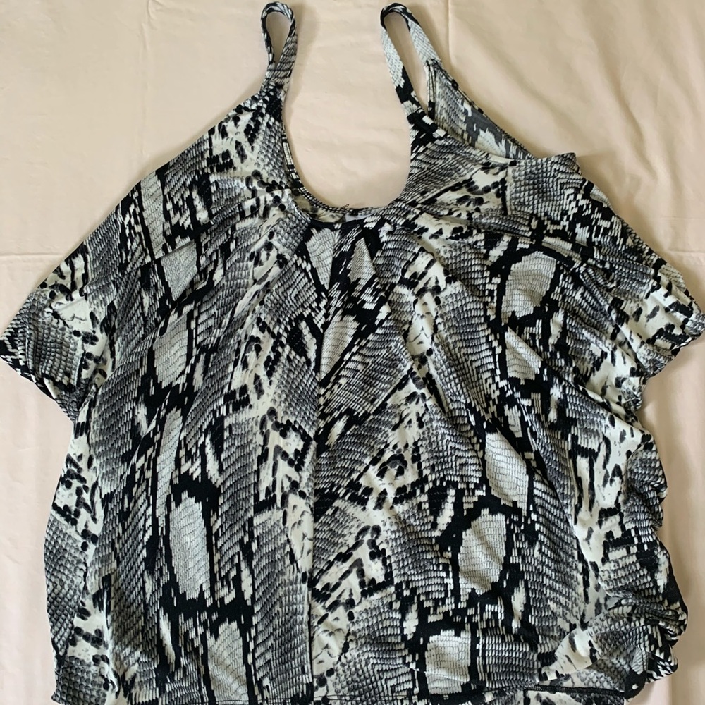 New York & Company Shoulder Top